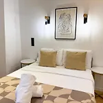 102 - Urban Opera Picasso